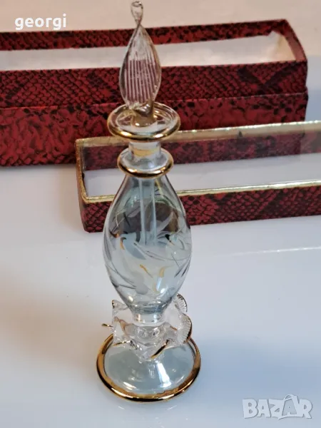 стъклена бутилка за парфюм , снимка 1