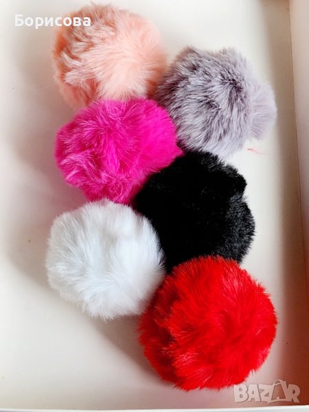 Комплект 6 броя помпони  за шапки 10см, снимка 1