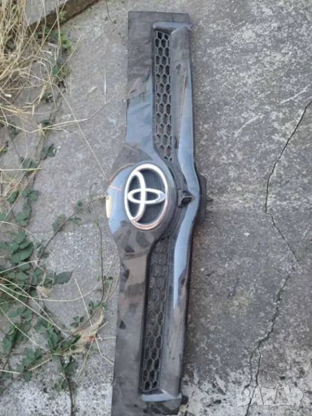 Решетка за тойота карола версо 2006г, снимка 1