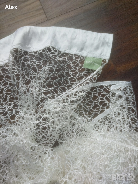 Пердета XXXLutz, Esposa, снимка 1