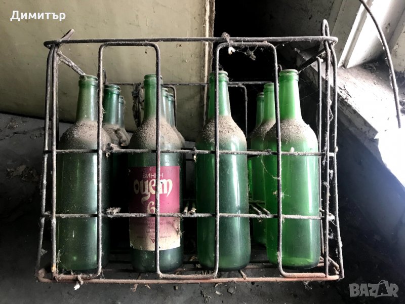 Продавам метални каси с или без бутилки 0.700 и 1 литър, снимка 1