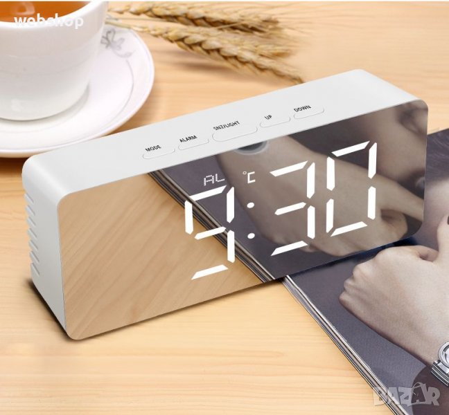 Модерен огледален часовник с аларма и термометър + USB кабел, снимка 1
