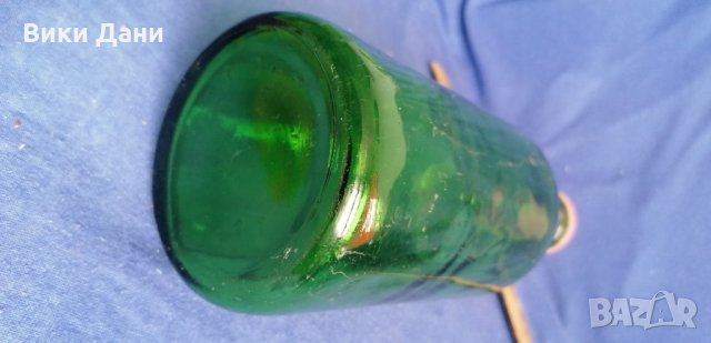 Соц 1 литър бутилка за мляко зелено стъкло с капачката, снимка 4 - Антикварни и старинни предмети - 30439903