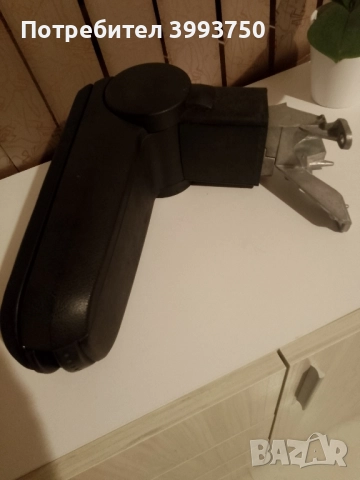 Подлакътник за Голф 4 , Бора, снимка 3 - Части - 51725612