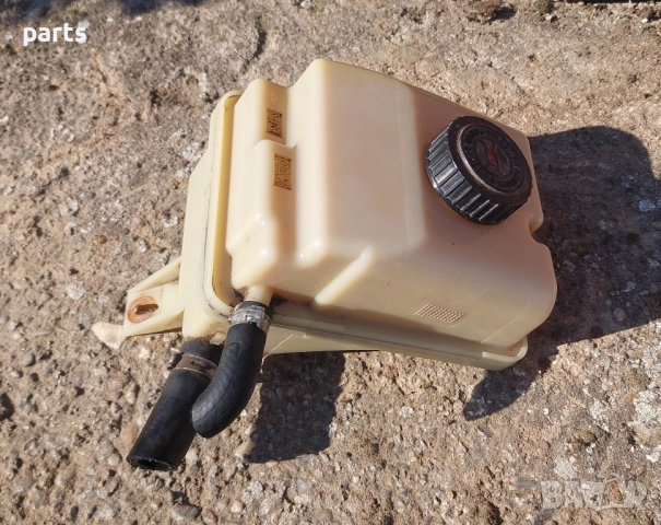 Казанче Хидравлична Течност Пежо Партнер - Ситроен Берлинго, снимка 2 - Части - 52327377