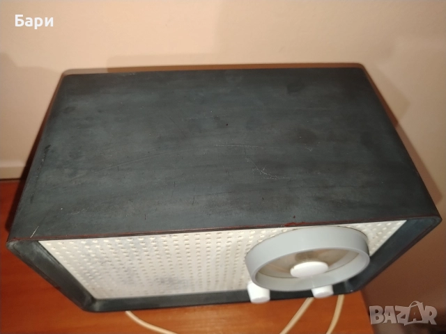 Малко бакелитено радио Braun Sk 25, Germany, 1961г., снимка 4 - Други ценни предмети - 52809884