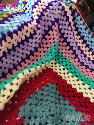 Декоративно и цветно одеяло в бохо стил, ръчно изплетено, снимка 6 - Олекотени завивки и одеяла - 47587123