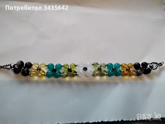 Гривна от полускъпоценни камъни