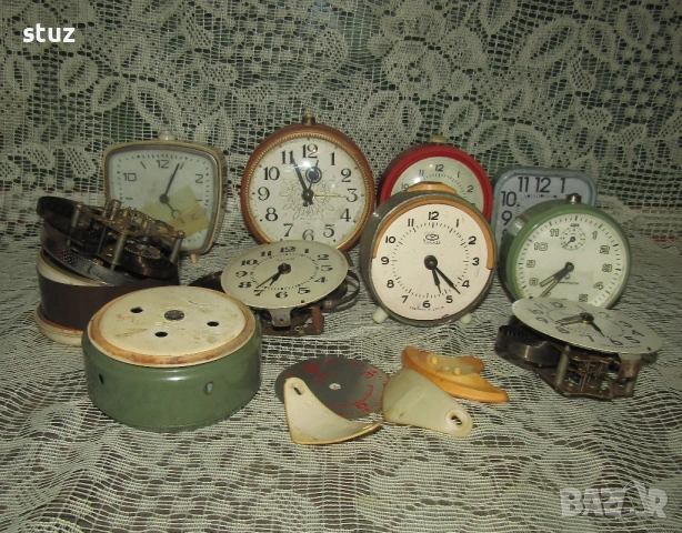 Механични будилници за части, сет , снимка 3 - Антикварни и старинни предмети - 53249144
