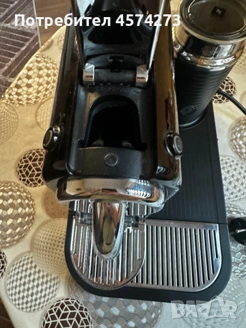 Кафемашина Delonghi Nespresso, снимка 4 - Кафемашини - 54295123