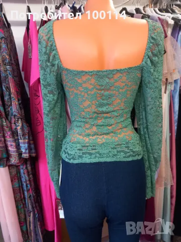 Зелена дантелена блуза, снимка 2 - Блузи с дълъг ръкав и пуловери - 49316481