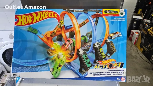 игрален комплект Hot Wheels Corkscrew Crash Track Set

, снимка 6 - Коли, камиони, мотори, писти - 47652277