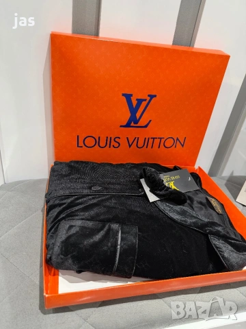 Кадифена пижама Louis Vuitton