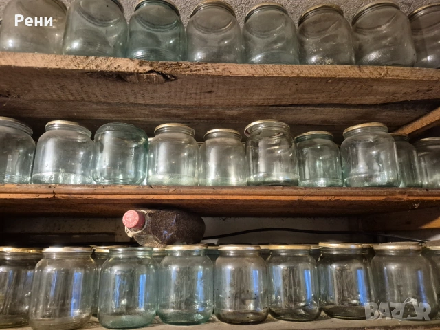 Стъклени буркани, снимка 3 - Буркани, бутилки и капачки - 54309087