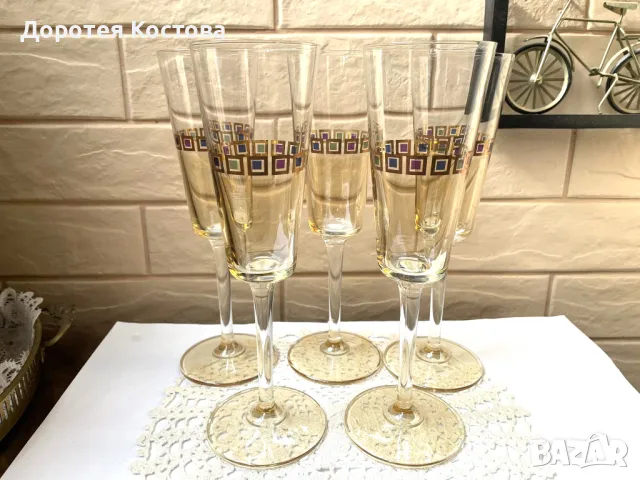 Красиви високи стъклени чаши от Англия, 5 бр, 