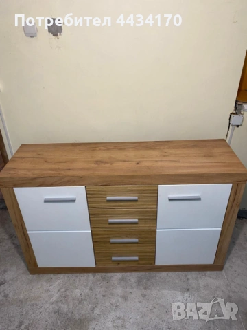 Спешно! Модерен скрин / Сайборд (Sideboard) – Отлично състояние, снимка 2 - Етажерки - 53300813