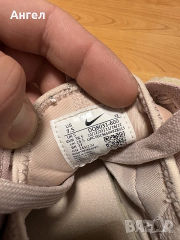 Дамски Маратонки Nike, снимка 3 - Маратонки - 56467907