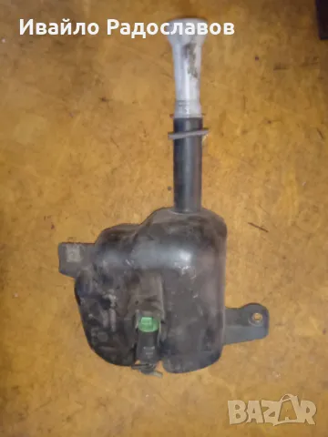 Резервоар за стъкломиещо устройство Пежо 806, снимка 2 - Части - 48625849