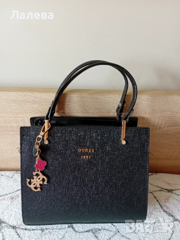 Дамска чанта Guess, снимка 2 - Чанти - 52513226