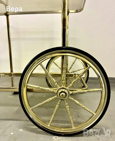 Метална количка за сервиране, златен цвят, подвижен бар, снимка 3 - Етажерки - 53020049