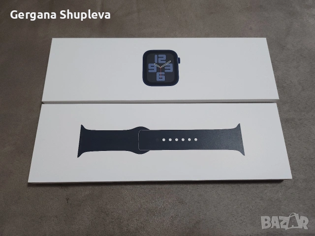Apple Watch SE (Gen 2) 44mm Midnight, снимка 2 - Смарт часовници - 54345987