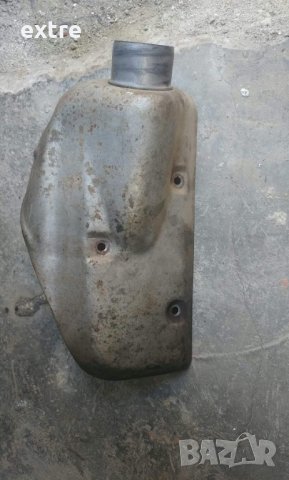 Предпазна част над изпусквателният колектор за голф 3 1.6 1.4 Volkswagen Golf III 