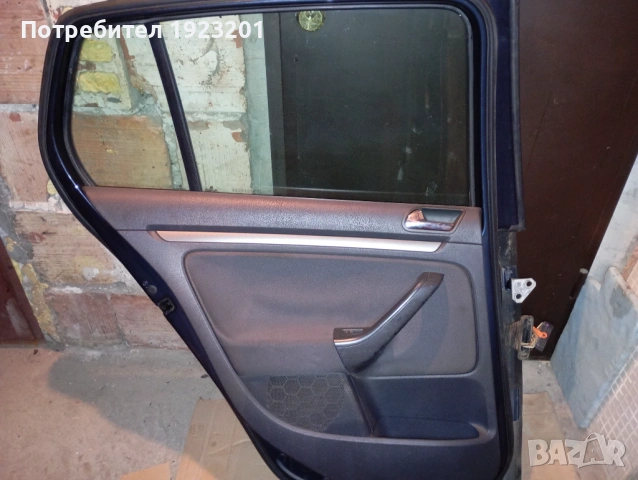 Врата задна лява за голф мк5 производство 2003-2008г., снимка 2 - Части - 53114032