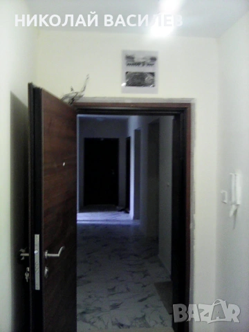 Продава. блиндирана. врата. с  2  каси  .