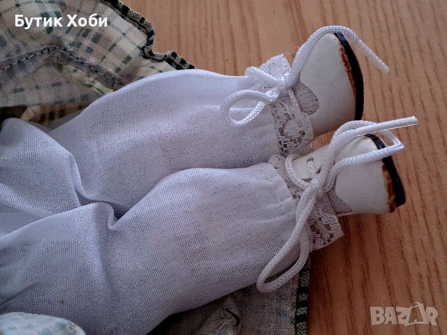 Колекционерска порцеланова кукла, снимка 6 - Колекции - 38753947