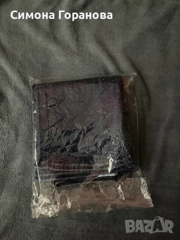 Продавам чисто нови дънки.