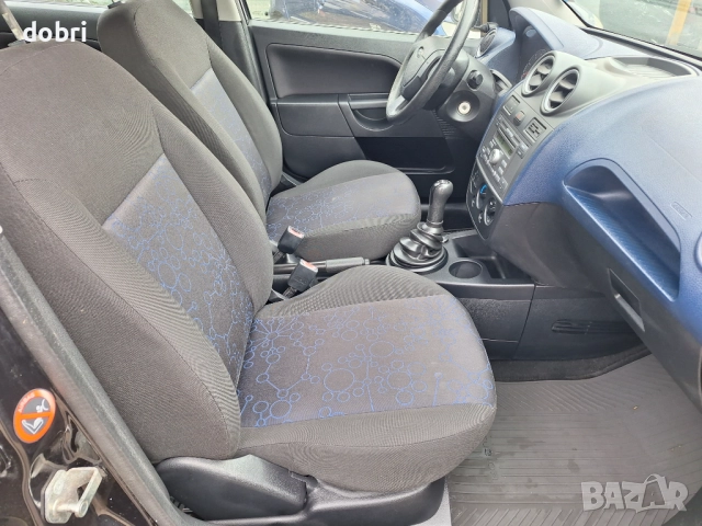 Форд Фиеста 1.3 -75кс.бензин 2006г. Климатик, снимка 7 - Автомобили и джипове - 52219600