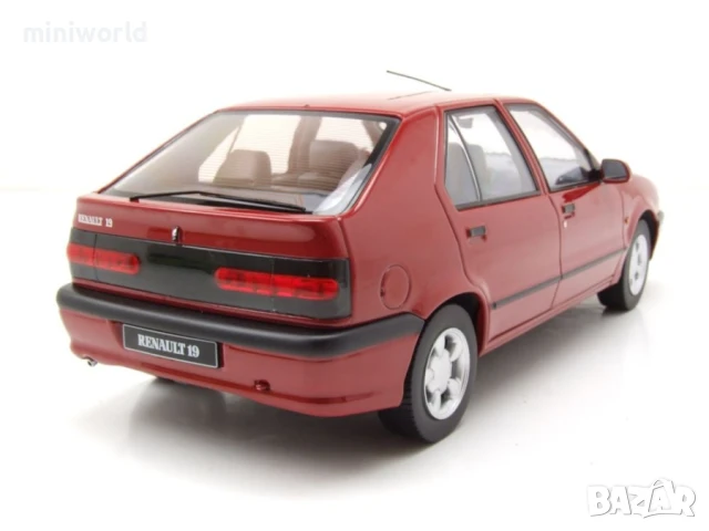 Renault 19 1994 - мащаб 1:18 на Triple9 моделът е нов в кутия, снимка 2 - Колекции - 51025549