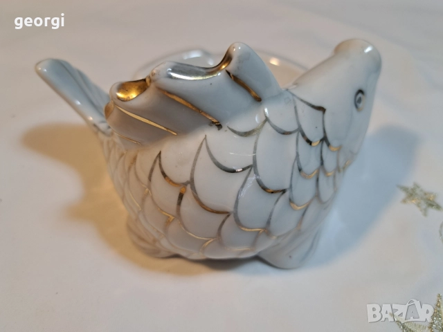 български порцеланов пепелник риба, снимка 3 - Колекции - 51706410