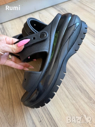 Оригинални дамски нови Чехли Crocs Classic Mega Crush Sandal ! 39/40 н