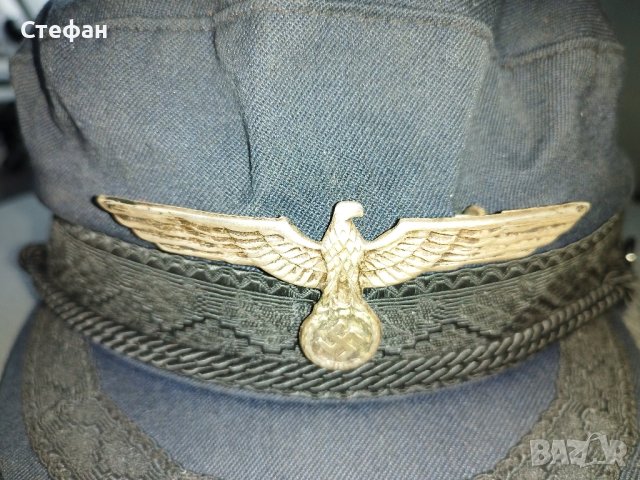 Стара немска шапка.
