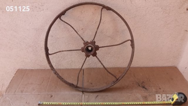 масивно метално ковавано възрожденско колело от каруца, файтон, снимка 2 - Антикварни и старинни предмети - 39259910