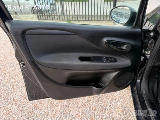 Fiat Grande Punto 1.2 Бензин, снимка 9 - Автомобили и джипове - 53053094