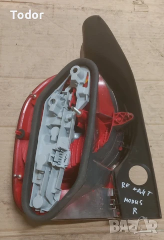 десен стоп Renault Modus, снимка 2 - Части - 50959587