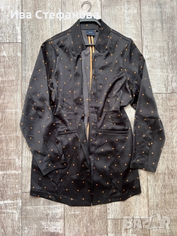 Ново без закопчаване разкошно кукленско  дамско елегантно сатен сатенено сако на точки , снимка 3 - Сака - 51778932