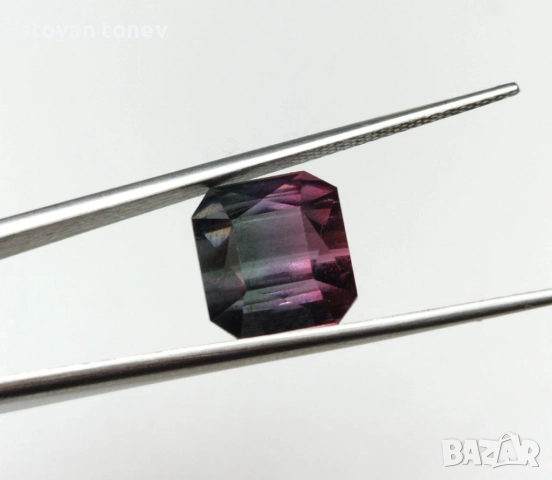 Уникален многоцветен турмалин абсолютно чист 4.55кт.! Сертифициран! Нов! , снимка 13 - Други - 51939550