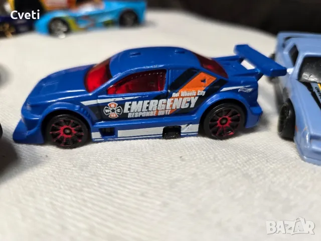 Лот колички Hot Wheels за 30лв., снимка 3 - Коли, камиони, мотори, писти - 48978576
