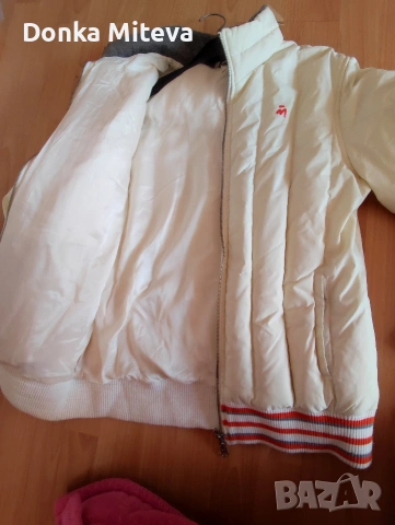 Яке с пух размер S разстояние от мишница до мишница е  52 см, снимка 2 - Якета - 53081631