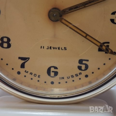 SLAVA (11rubis) СССР Часовник настолен, Механичен! Работещ!, снимка 7 - Антикварни и старинни предмети - 44494149