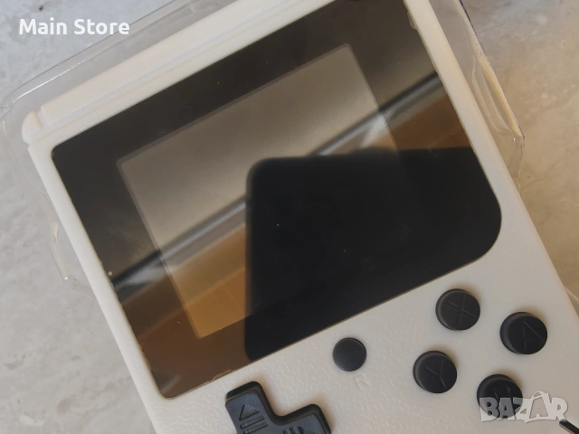 Джобна Конзола с 400 Ретро Игри с вградена батерия Game Box, снимка 4 - Други игри и конзоли - 54322343