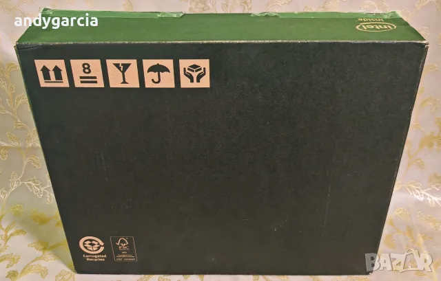 Razer Blade 15/Intel Core i7-11800H/NVidia RTX 3070 8GB/16GB RAM/512GB SSD/15.6 2560x1440 (Quad HD), снимка 2 - Лаптопи за игри - 56021031