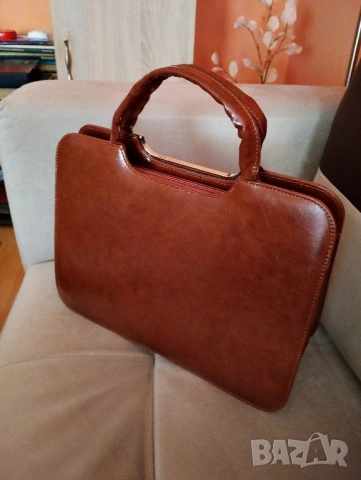 Елегантна дамска чанта, снимка 2 - Чанти - 51578990