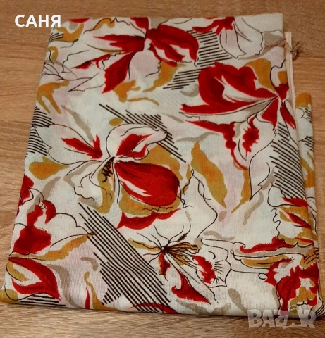 Нови,единични парчета плат/сн1 за15€/и Вълнени чорапи и терлици ,от домашна прежда, снимка 4 - Дамски чорапи - 53137319