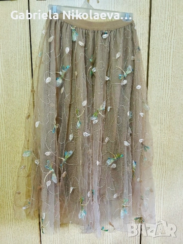 Тюлена пола с бродирани водни кончета, снимка 3 - Поли - 53947772