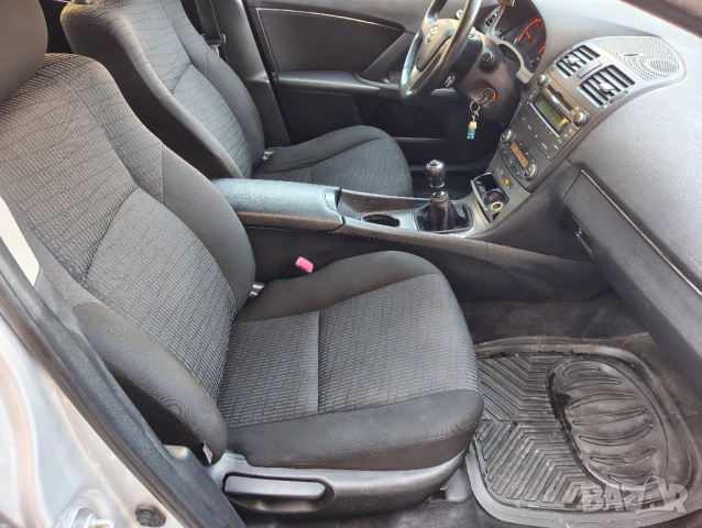 Toyota Avensis 2.2D 150ps EURO5B oбслужен, снимка 11 - Автомобили и джипове - 53938041
