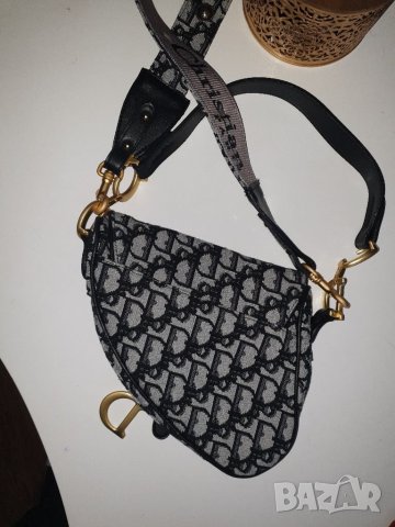 чанта Dior, снимка 10 - Чанти - 31706651